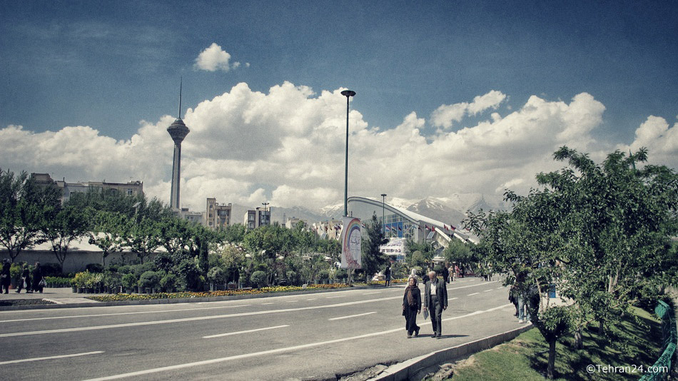 Tehran, Goftegoo park